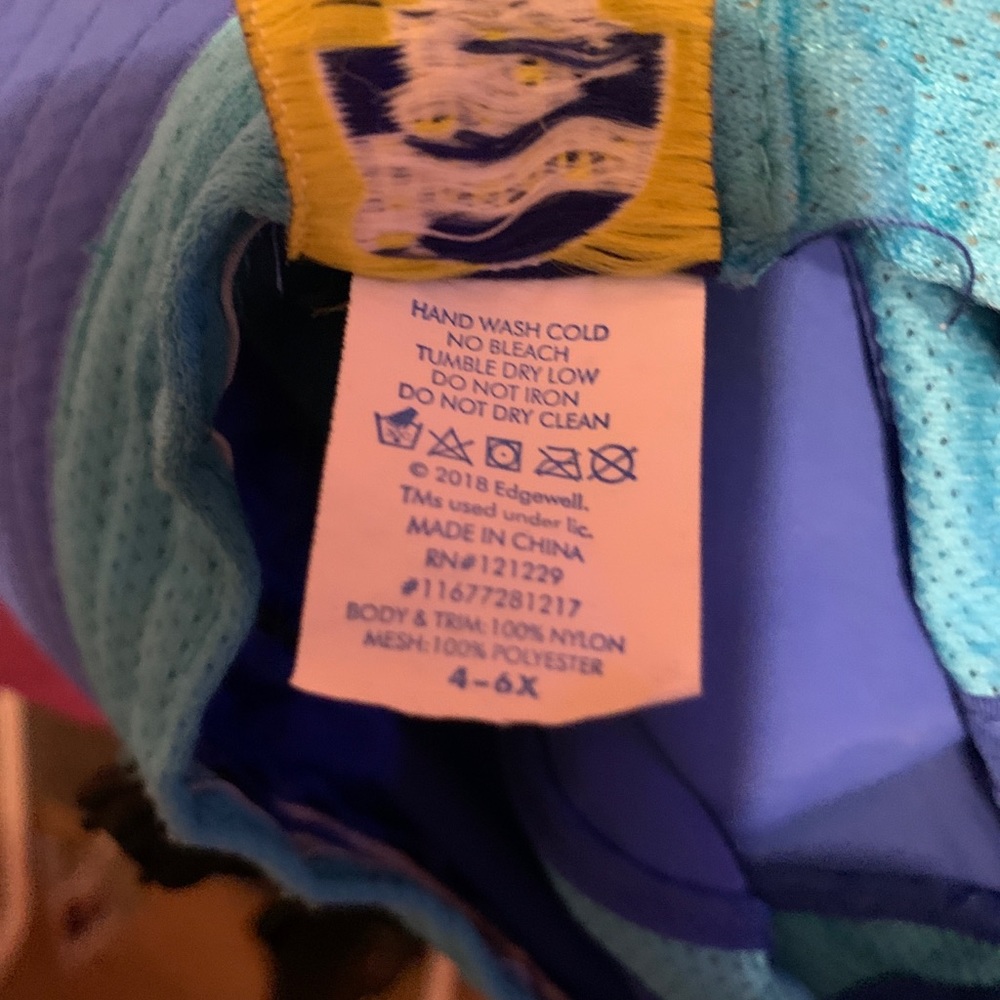 Hat - Picture 3 of 3